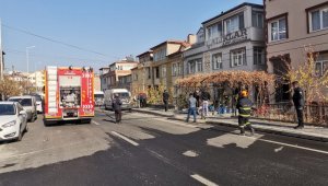 Kayseri'de ev yangını; itfaiye ekipleri büyümeden söndürdü