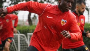 Kayserisporlu Yaw Ackah: "Galibiyetler almalıyız"