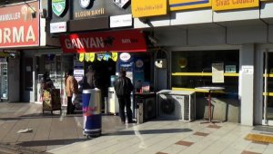 Kazı kazandan polis çıktı