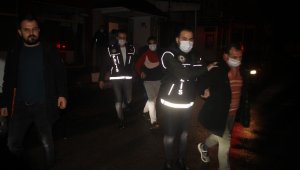 Korona virüs tedbirlerini hiçe saydılar, uyuşturucu partisi düzenlendiler