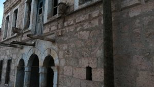 Yeşilhisar'ın ilk adliyesi tadilat bekliyor