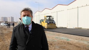 Yeşilyurt Mahallesi'nde yılın son büyük asfaltı serildi