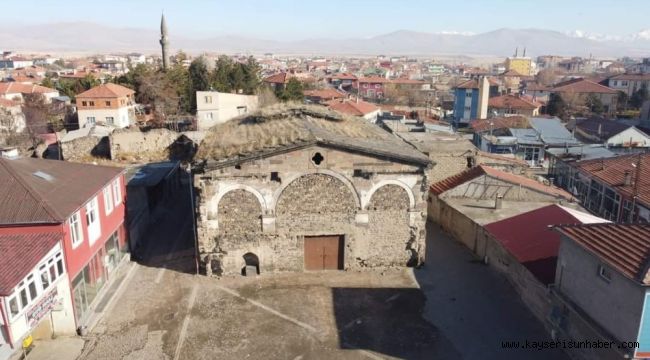 2 asırlık tarihi Ermeni Kilisesi restorasyon bekliyor