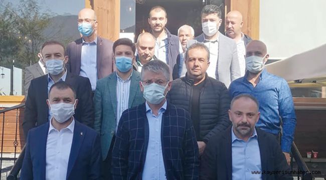 AK PARTİ YÖNETİMİNDEN O İSİMLER HAKKINDA SUÇ DUYURUSU