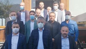 AK PARTİ YÖNETİMİNDEN O İSİMLER HAKKINDA SUÇ DUYURUSU