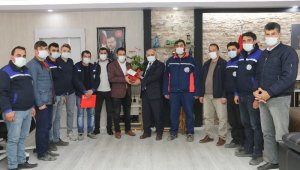 Belediye işçilerinden Başkan Öztürk'e teşekkür