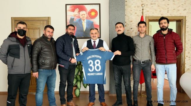 Develi Erciyesspor'dan Başkan Cabbar'a ziyaret