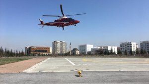 Felç geçiren hasta hava ambulansı ile şehir merkezine getirildi