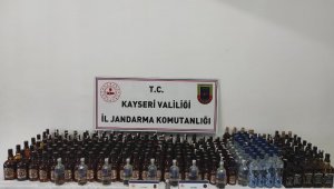 Jandarma mağarada saklanan 180 litre kaçak içki ele geçirdi