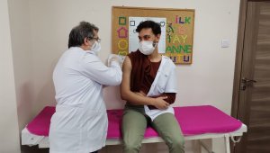 Kayseri'de sağlık çalışanlarından aşıya rekor talep