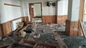 Kayseri'de yıldırım düşen camideki hasar gün ağırınca ortaya çıktı