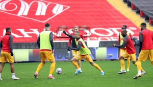 Kayserispor 5 futbolcuyu gönderiyor