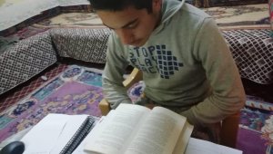 Tomarza'da evde kitap okuma etkinliği düzenlendi