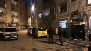 Yalnız yaşayan adam evinde ölü bulundu