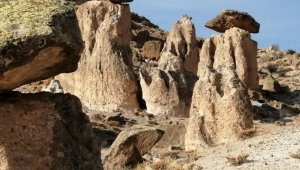 Yeşilhisar Akköy'deki peri bacaları turizme kazandırılmayı bekliyor