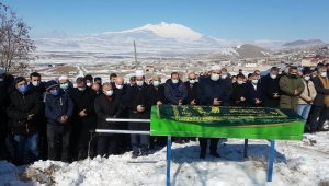 AK Parti TBMM Grup Amiri Halil Ergen'in annesi son yolculuğuna uğurlandı