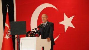 Bakan Akar: "Teröristler aynı yerde 2 gece yatamıyorlar"