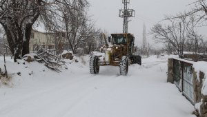 Başkan Özdoğan: "Ekiplerimiz 724 çalışıyor"
