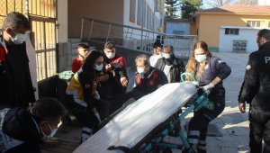 Ekipler bıçaklanan gence ulaşmak için seferber oldu