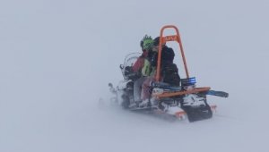 Erciyes'te mahsur kalan 100 turist JAK ekiplerince kurtardı