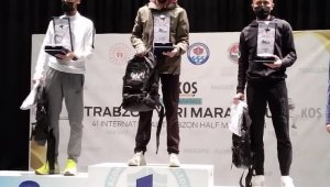 Ersin Tekal altın madalya ile döndü