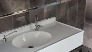 Kadın başkanın ilk icraatı temizlik oldu