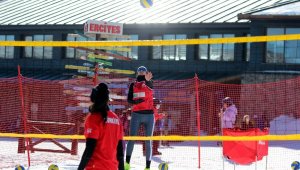 Kar Voleybolu Milli Takımı turnuvaya Erciyes'te hazırlanıyor