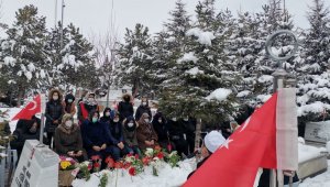Kayseri'nin ilk kadın şehidi Pürnek kabri başında anıldı