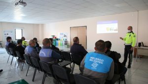 Melikgazi Belediye personeline trafik eğitimi