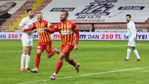 İlhan Parlak 3.golünü attı