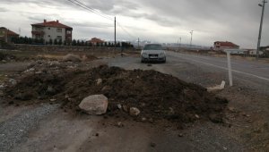 Kayseri'de 900 nüfuslu mahallenin giriş ve çıkışları korona virüs nedeni ile kapatıldı