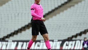 Kayserispor - Galatasaray maçını Halis Özkahya yönetecek