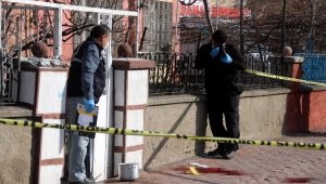 Öğretmenin kafasından vurduğu komşusu hayatını kaybetti