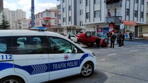 Otomobil takla attı: 1'i çocuk 3 yaralı