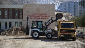 Tınaztepe Aile Sağlığı Merkezi çevre düzenlemesi başladı