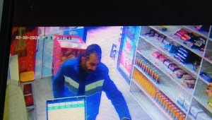 Tütün hırsızı kameraya yakalandı