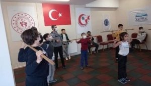 Yeşilhisar'da halter çalışmaları başladı