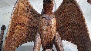 Bu taht diğerlerinden çok farklı