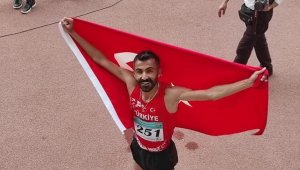 Cihat Ulus, İran'dan altüın madalya ile döndü