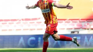 İlhan Parlak 5. golünü attı