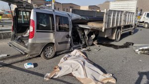 Kayseri'de feci kaza: 2 ölü, 1 yaralı
