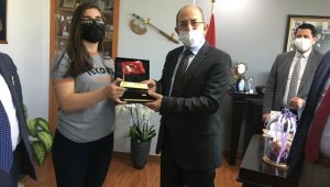 Özel Tekden Fen ve Anadolu Lisesi'nden büyük başarı
