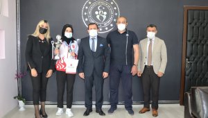 Şampiyondan Kabakcı'ya ziyaret