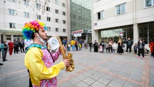 Talas maskot bando çocuklara moral oldu