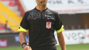 Trabzonspor - Kayserispor maçını Atilla Karaoğlan yönetecek