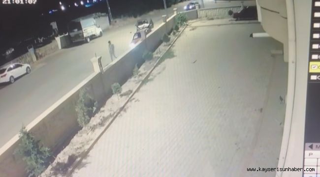 2 otomobile çarpıp yaralı halde kaçan sürücü güvenlik kameralarına yakalandı