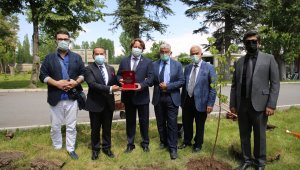 AGÜ Sümer Kampüsü'nde ağaçlandırma etkinliği