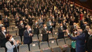 Başkan Büyükkılıç Demokrasi ve Özgürlükler Adası'nda toplantıya katıldı