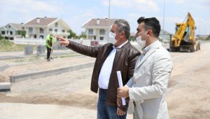 Başkan Palancıoğlu: "Hem yol, hem kaldırım hem de parkımız hayırlı olsun"