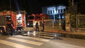 Eski müze binasında çıkan yangın hasara neden oldu